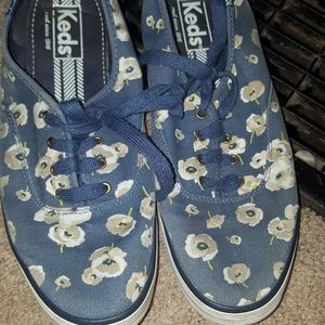 Keds, Size 10